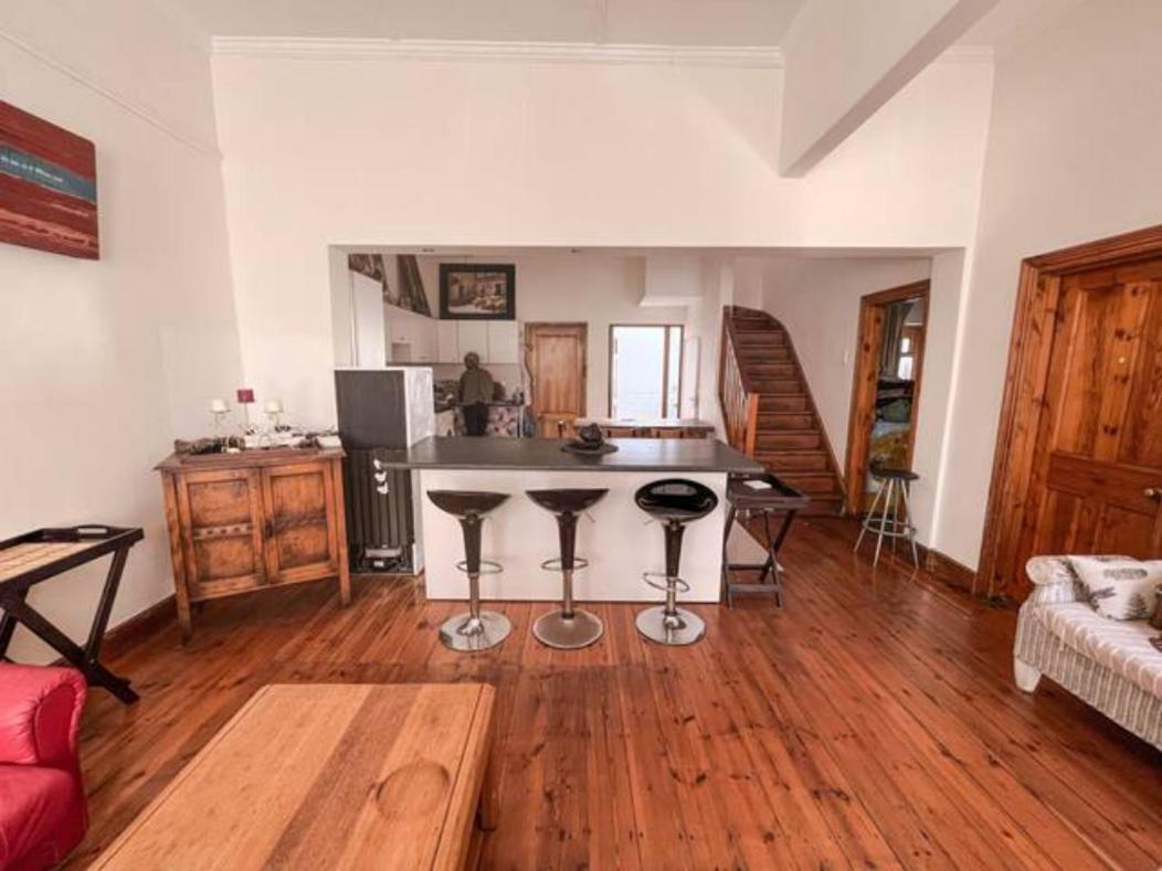 Bo Kaap: 5 Bedroom Guest house Cape Town
