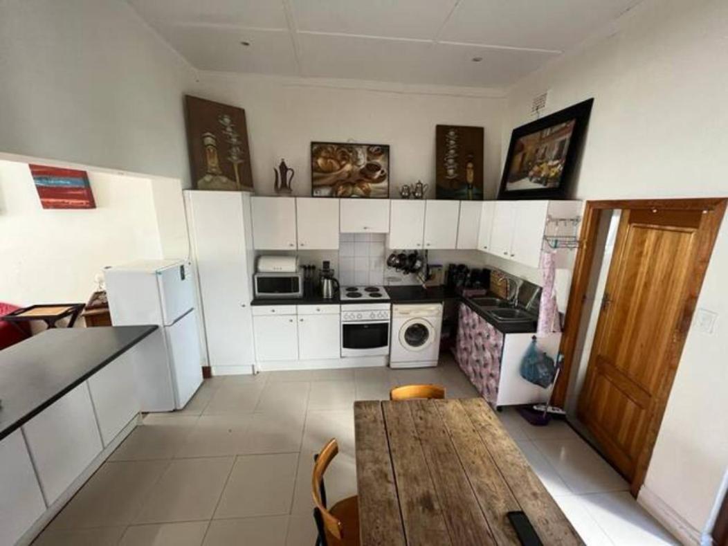 Bo Kaap: 5 Bedroom *